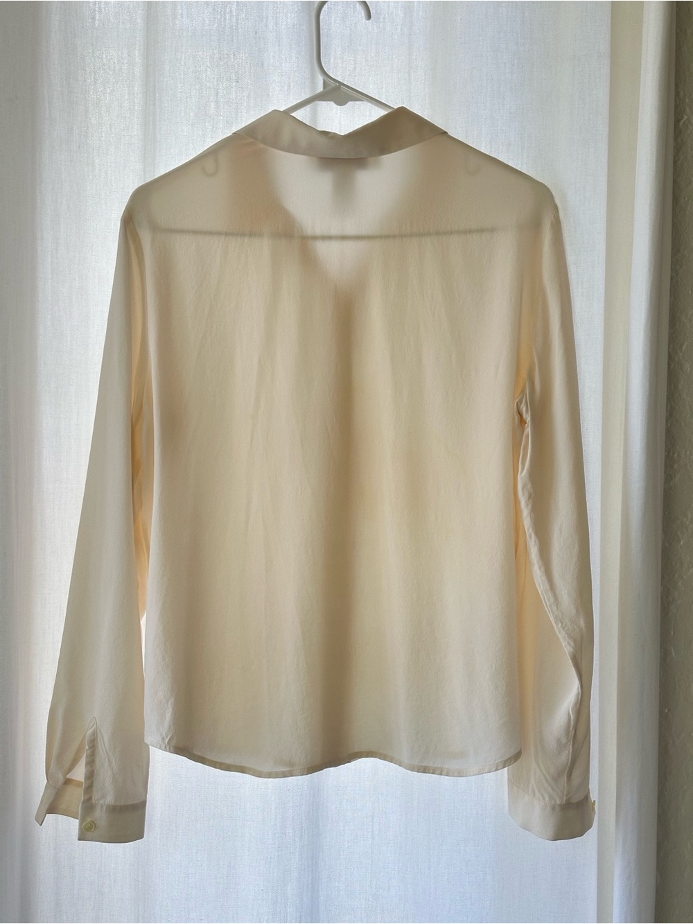 Jones New York 100% Silk Crepe de Chine Hidden Placket Blouse | Ivory | Size 10 - Picture 4 of 7